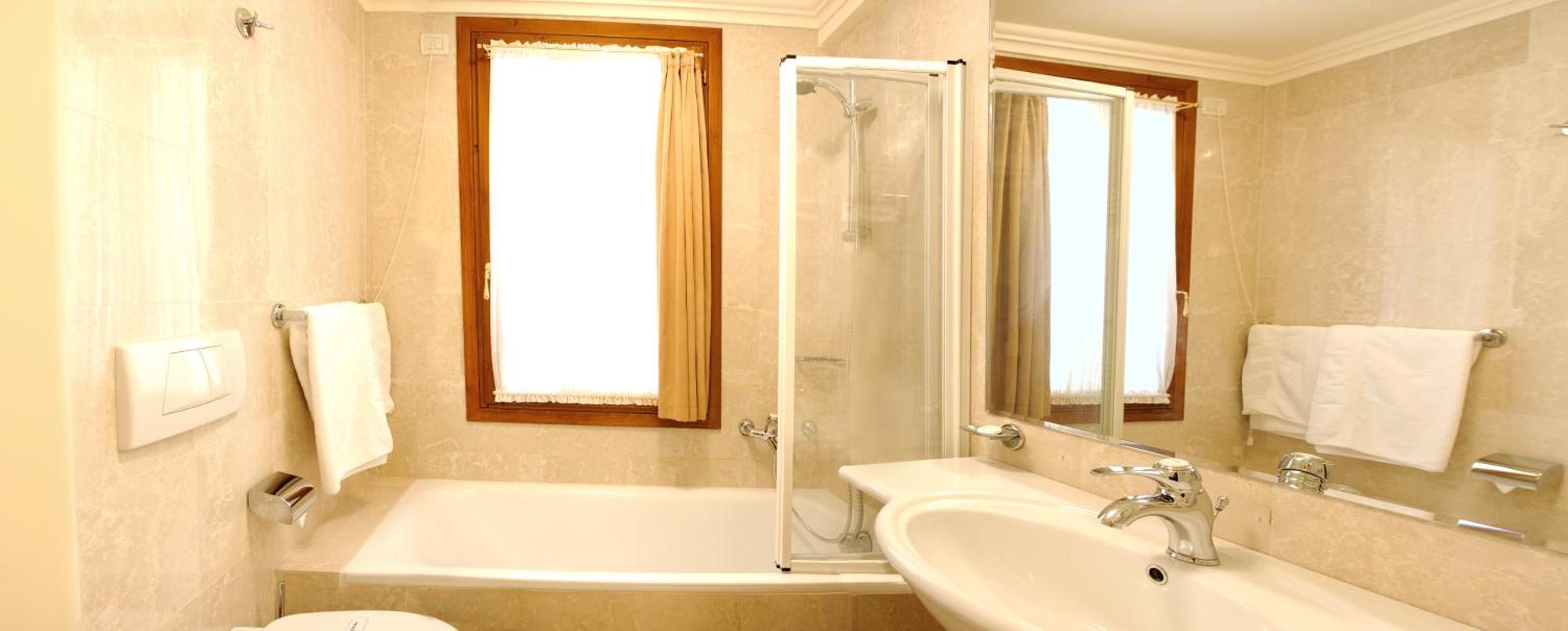 Quarto Triplo Standard